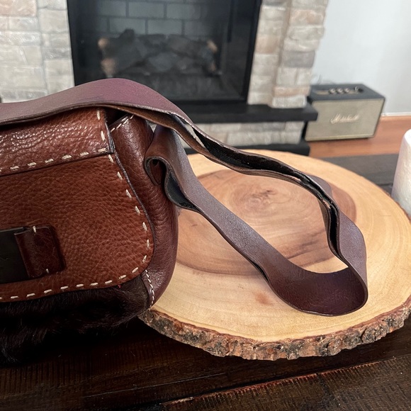 Dolce & Gabbana fur shoulder bag. Super cute handbag. So cute ❤️ - Picture 5 of 9